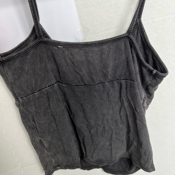 Cropped Tank - Picture 2 of 4